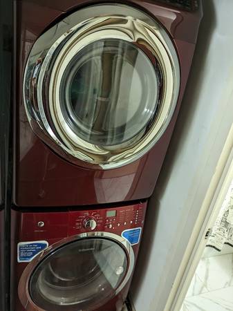 Listing photo 1 of 5