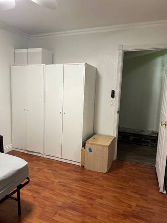 Listing photo 1 of 5