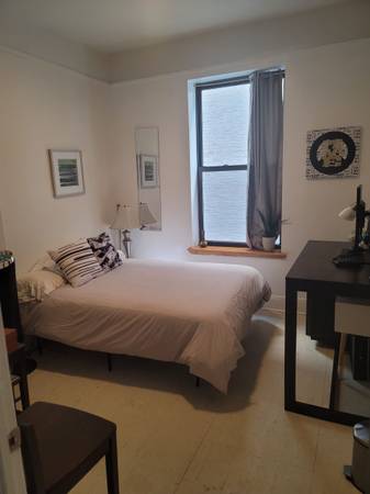 Listing photo 1 of 5