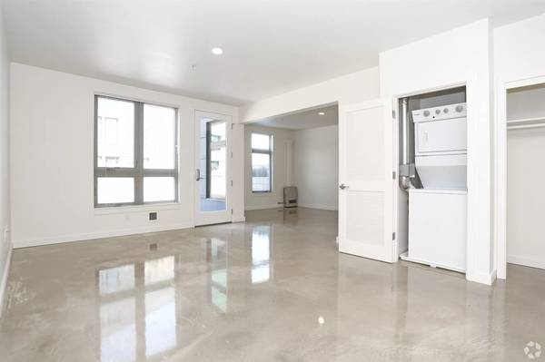 Listing photo 1 of 5