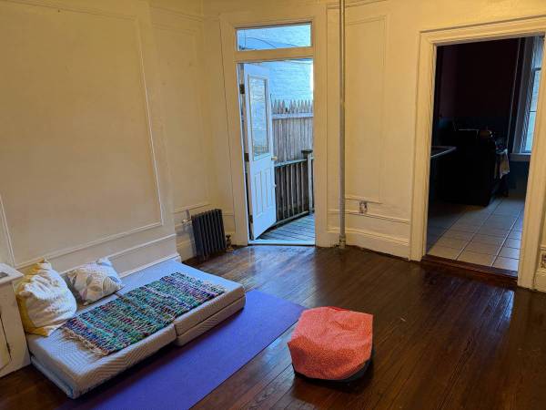 Listing photo 1 of 3