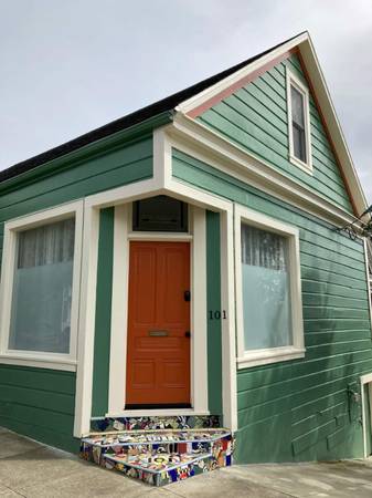 Listing photo 1 of 5