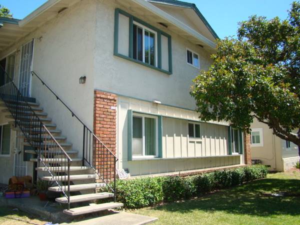 Listing photo 1 of 5