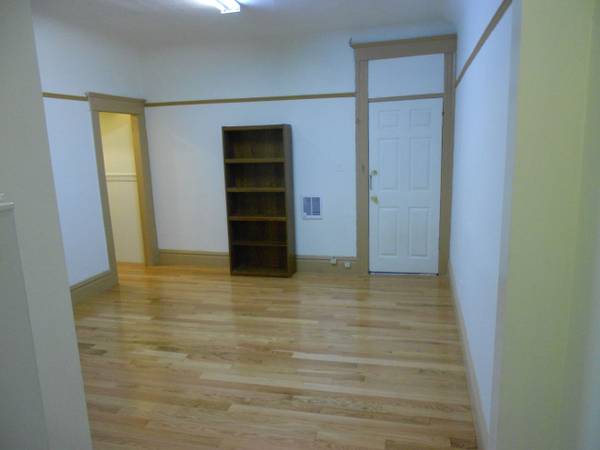 Listing photo 1 of 5