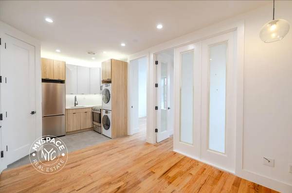 Listing photo 1 of 5