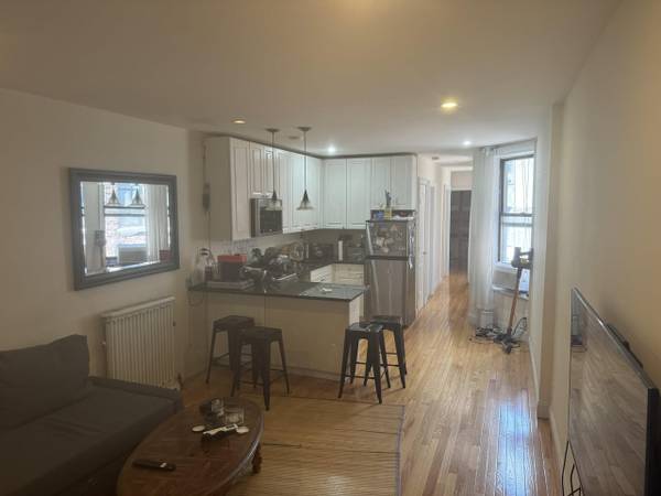 Listing photo 1 of 5