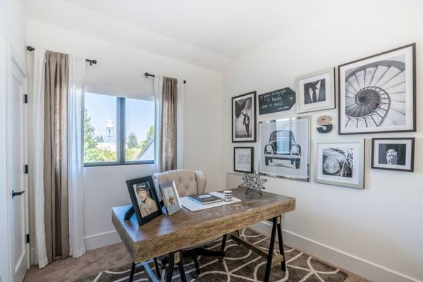 Listing photo 1 of 5