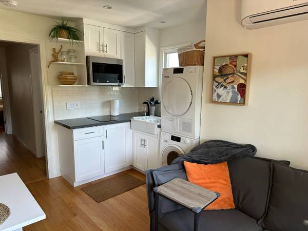 Listing photo 1 of 5