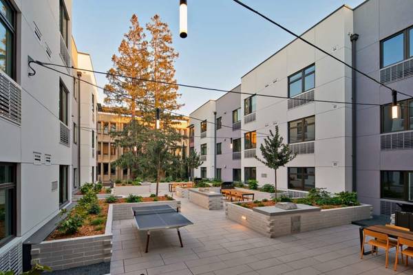 Listing photo 1 of 5