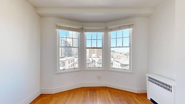 Listing photo 1 of 5