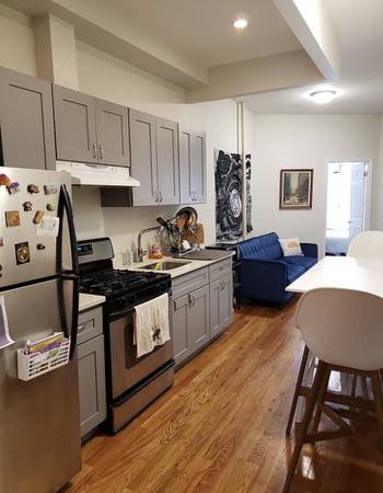 Listing photo 1 of 5