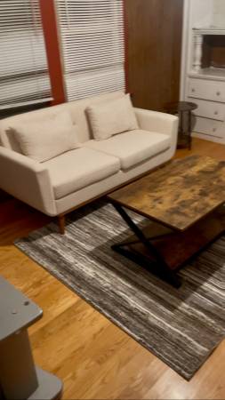 Listing photo 1 of 5