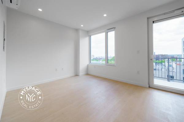 Listing photo 1 of 5