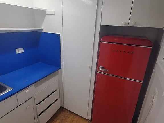 Listing photo 1 of 4