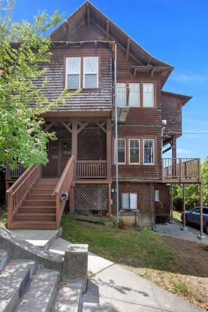 Listing photo 1 of 5
