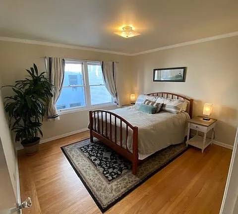 Listing photo 1 of 5