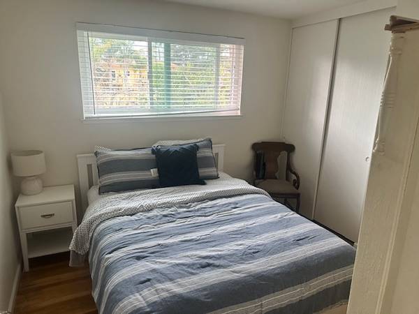 Listing photo 1 of 4