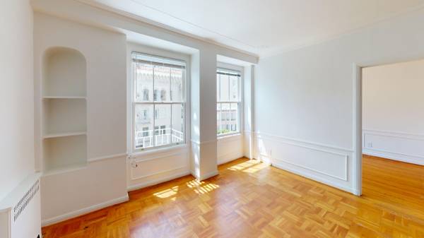 Listing photo 1 of 5