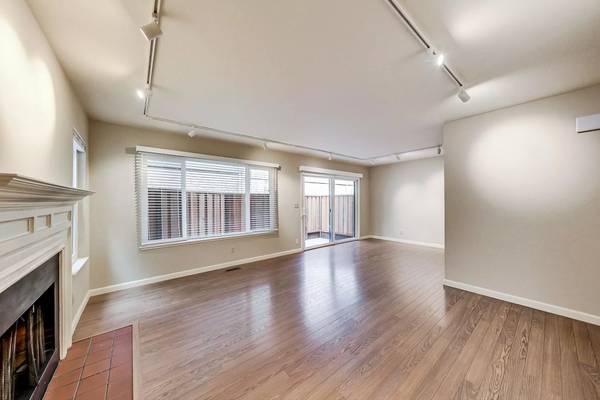 Listing photo 1 of 5