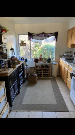 Listing photo 1 of 4