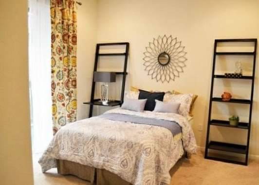 Listing photo 1 of 2