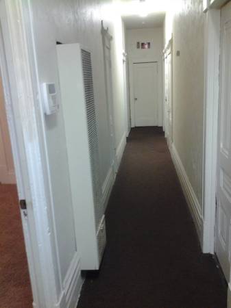 Listing photo 1 of 5
