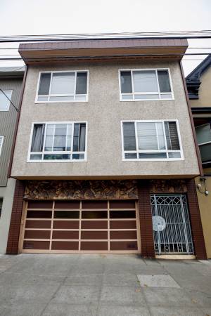 Listing photo 1 of 5