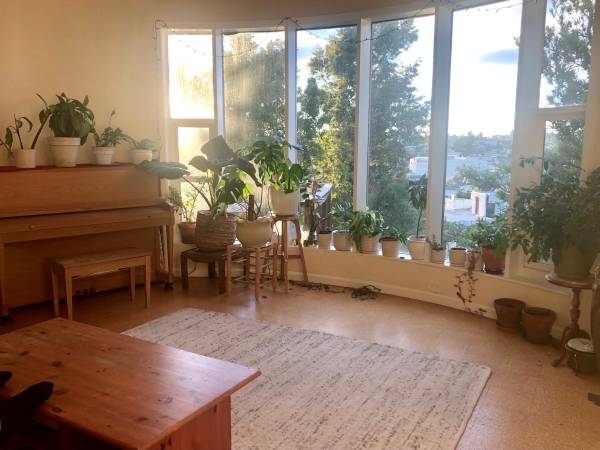 Listing photo 1 of 5