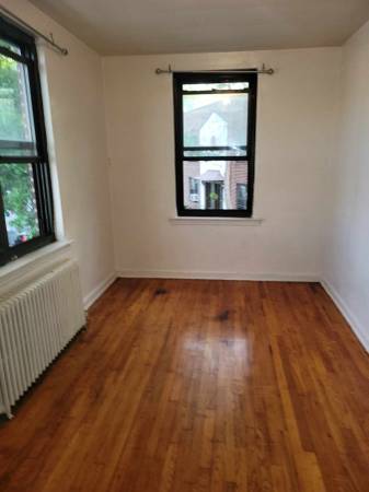 Listing photo 1 of 5