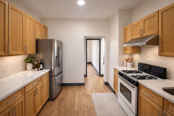 Listing photo 1 of 5