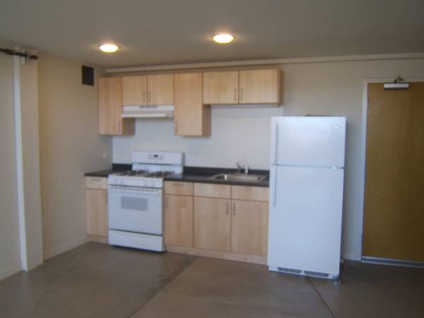 Listing photo 1 of 5