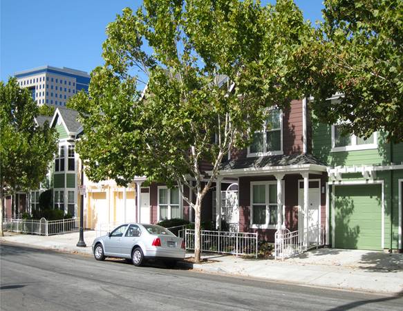 Listing photo 1 of 5