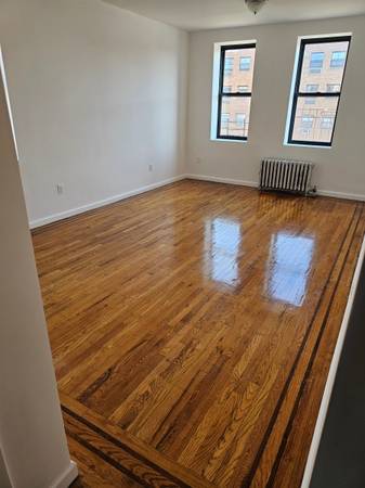 Listing photo 1 of 5