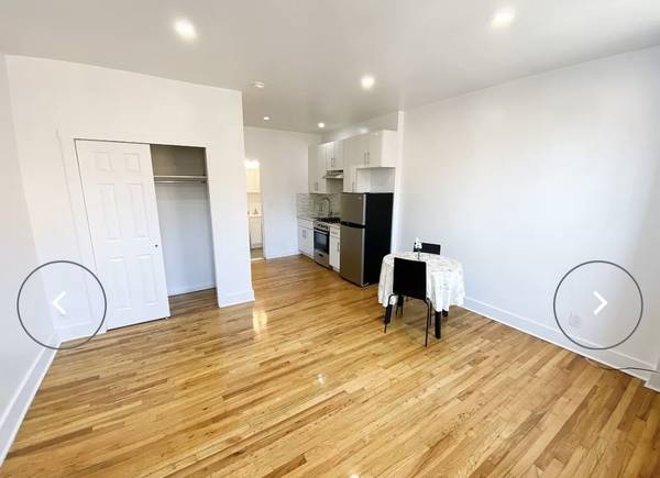 Listing photo 1 of 5