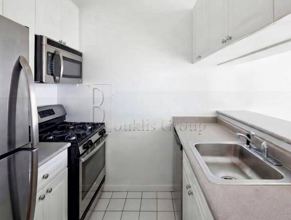 Listing photo 1 of 4