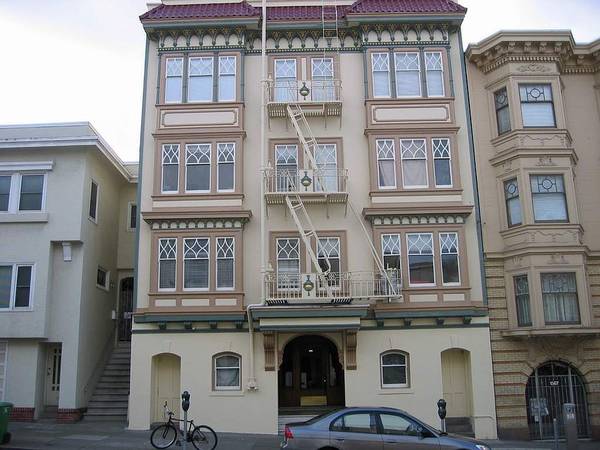 Listing photo 1 of 5
