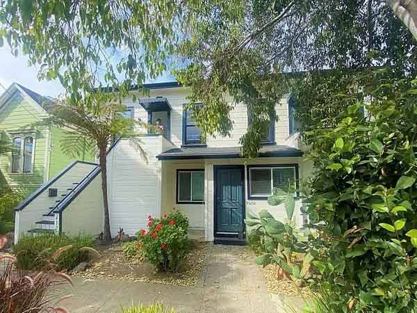 Listing photo 1 of 3