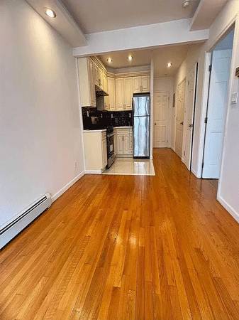 Listing photo 1 of 4