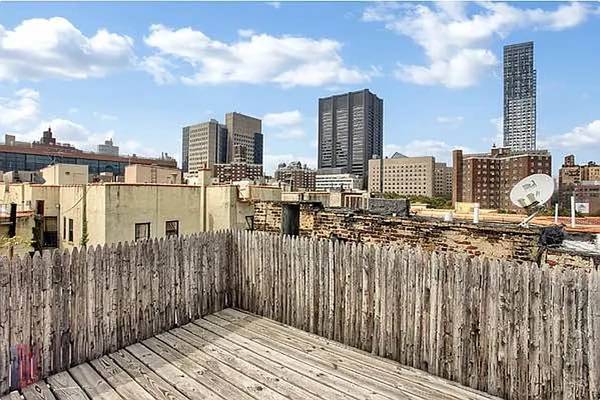 Listing photo 1 of 5