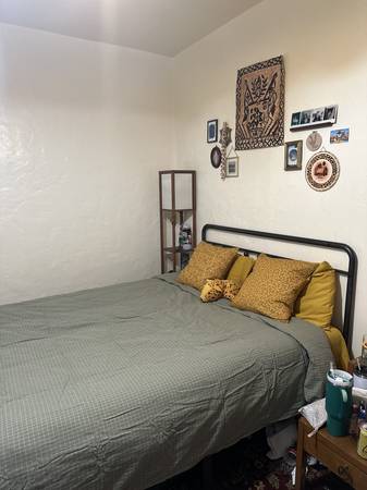 Listing photo 1 of 5