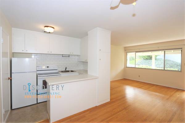 Listing photo 1 of 5