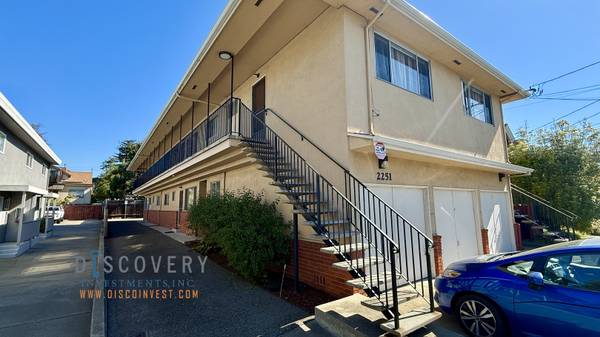 Listing photo 1 of 5