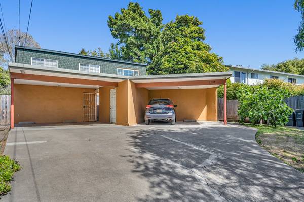 Listing photo 1 of 5