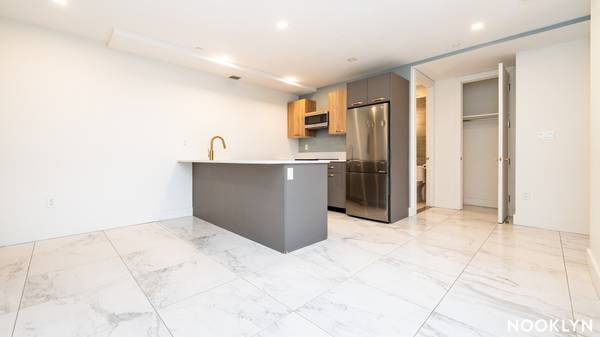 Listing photo 1 of 5