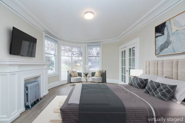 Listing photo 1 of 5