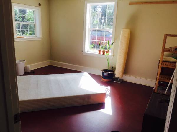 Listing photo 1 of 5