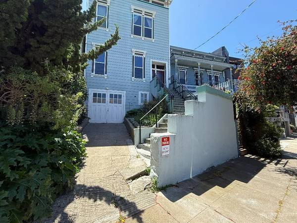 Listing photo 1 of 5