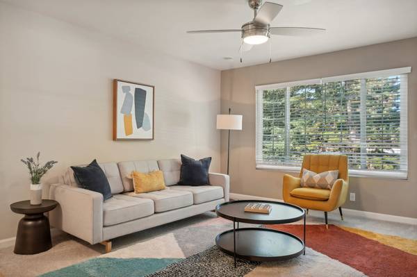 Listing photo 1 of 5