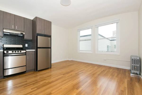 Listing photo 1 of 5