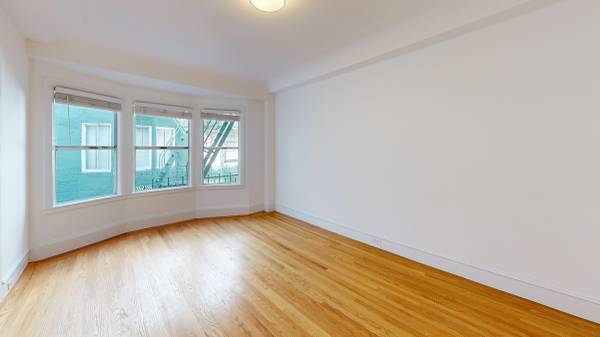 Listing photo 1 of 5